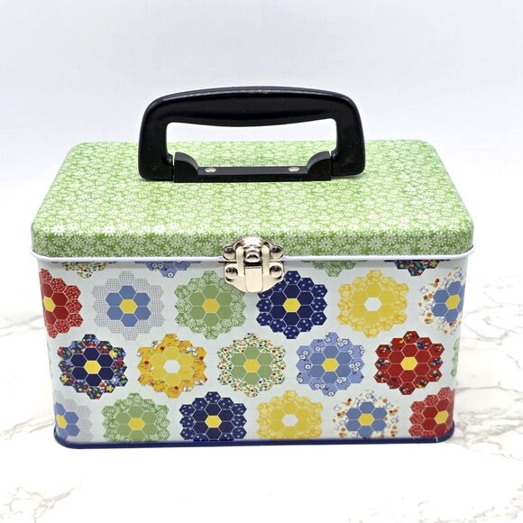 Moda Fabrics Metal Box Green Sewing Storage Container Retro Quilt Sampler Hinged - Picture 1 of 13